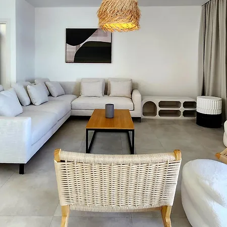Symposium Infinity Villa *